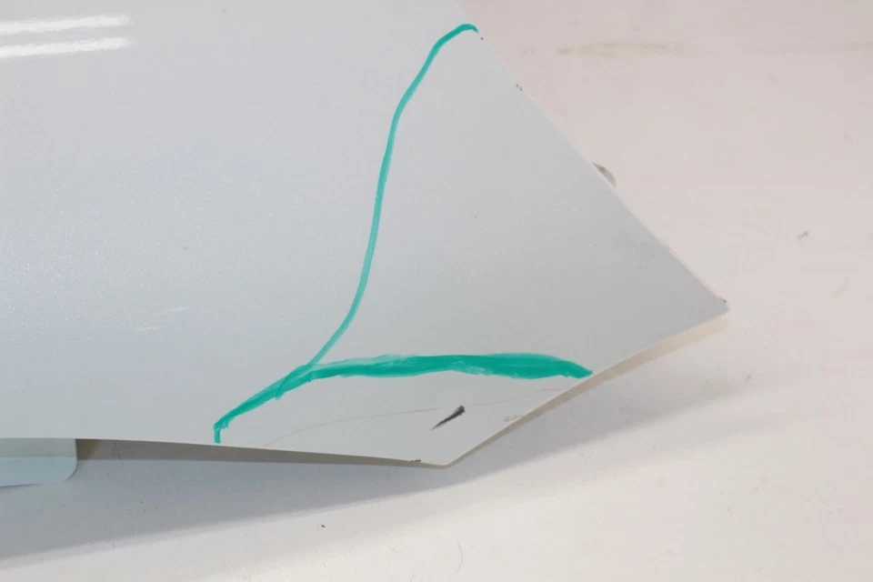 Белое пассажирское правое переднее крыло в сборе для Mazda Mx-5 Miata NC 06–15 годов выпуска - Изображение 2 из 4