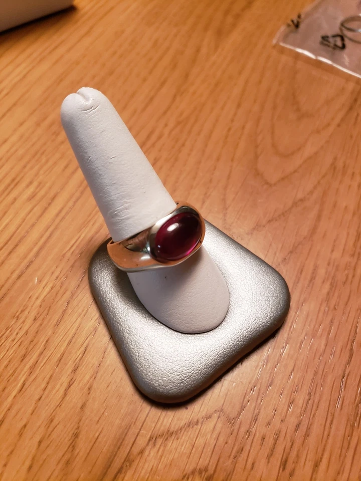 Lab Created Ruby CCabochons 15.8 Grams Total Weight. - Image 2 of 4