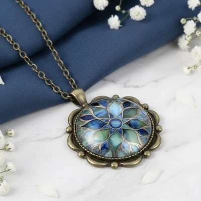 Lange Vintage Halskette Kette Mit Anhänger Amulett Grün Blau Bronze Glas Elegant - Bild 1 von 4