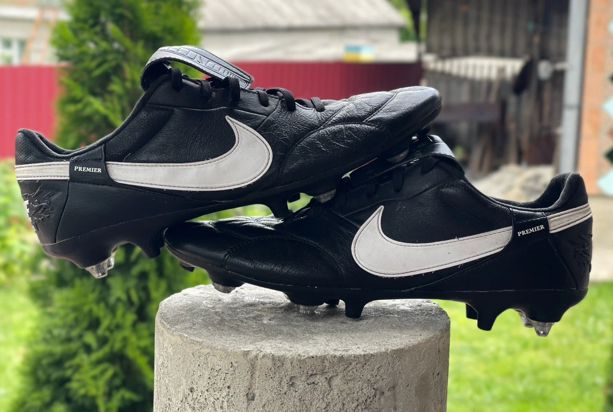 Nike Football Boots Black Premier 3 SG Pro Anti Clog Traction