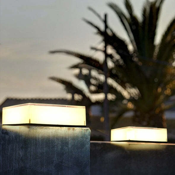4PKs Outdoor Solar Post Cap Deck Lights Square Fence Light Garden Landscape Lamp