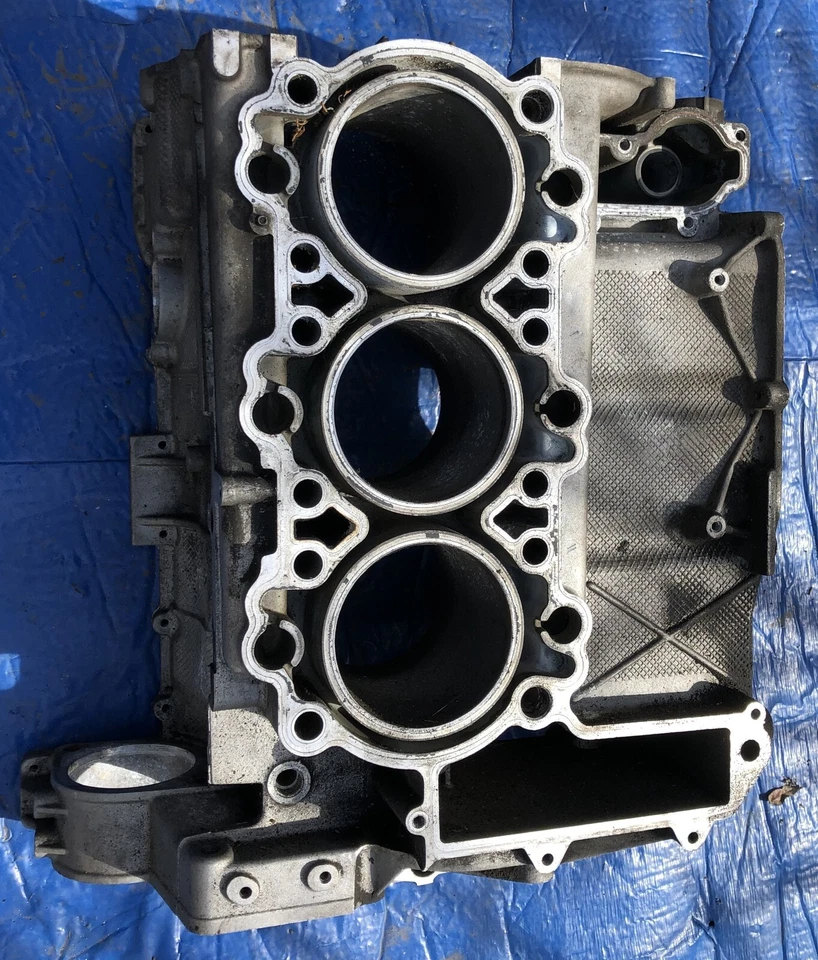 Bloco de motor Porsche Carrera 911 996 3.4L 1999 2000 2001 OEM lado esquerdo - Imagem 3 de 4