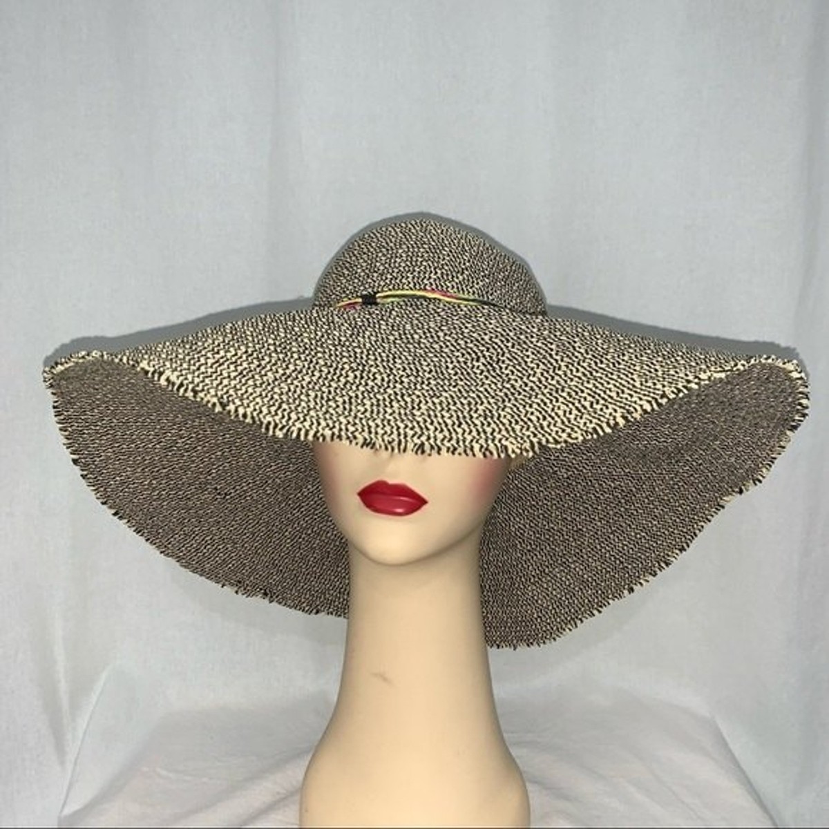 American Eagle Outfitters Women’s Floppy Sun Hat