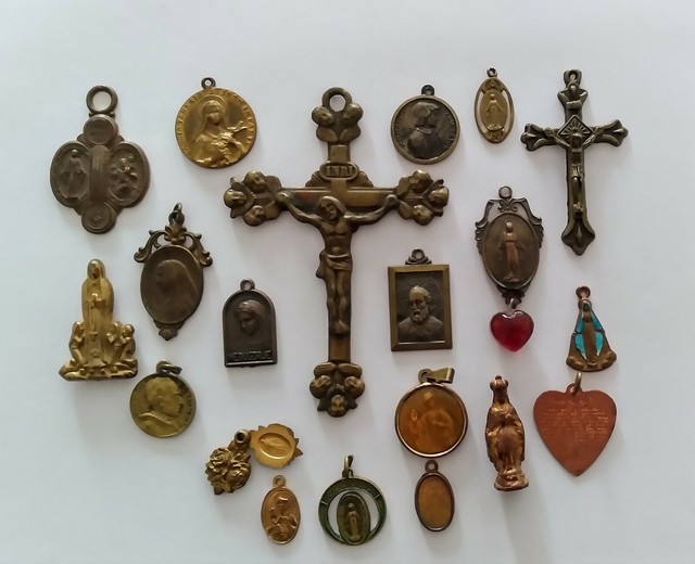 Lot of Vintage Catholic Religious Medals Crucifix Crosses eBay