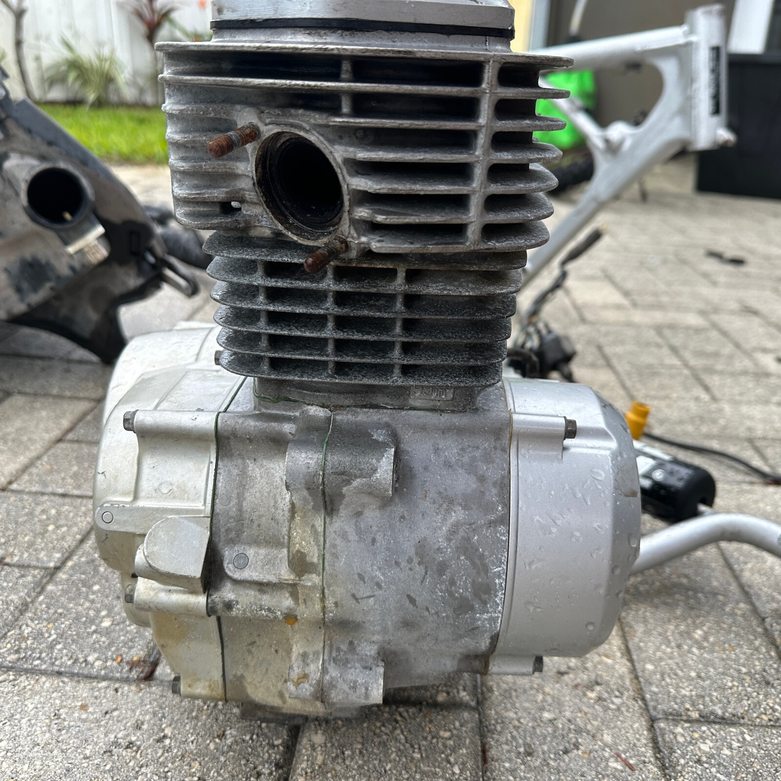 motor complete engine cylinder case top end oem stock honda xr80 crf80