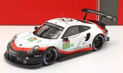 IXOMODELS, PORSCHE 911 RSR #93, gefahren von Pilet/Tandy/Bamber bei den 24 St...