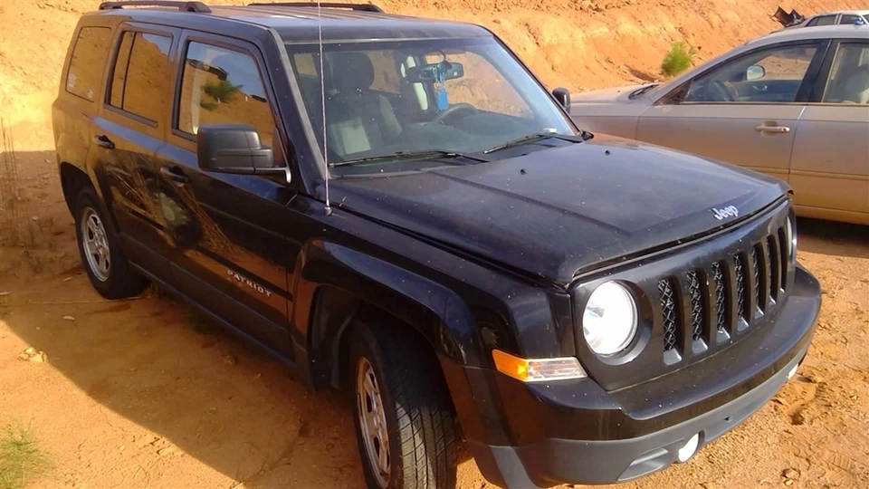 Transfer Case Automatic 6 Speed Fits 14-17 Jeep Patriot OEM - Image 2 of 4