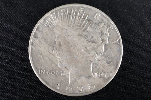 NobleSpirit Choice BU 1935 S Silver Peace Dollar Nice Luster on Rev