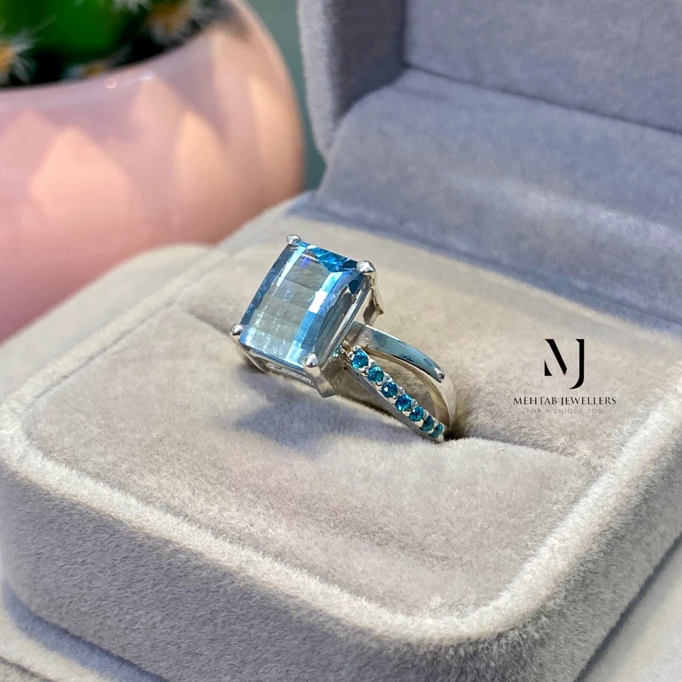 Anillo de topacio azul suizo natural de plata de ley, topacio corte pixel y anillo de circonita cúbica para ella Foto 3 de 4