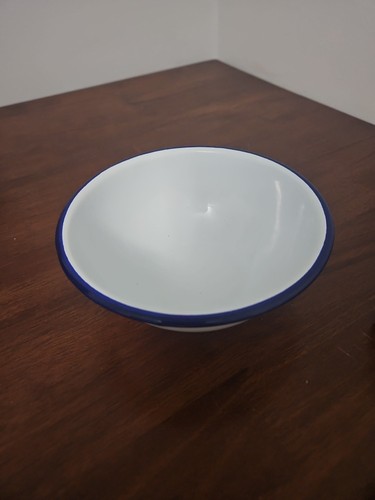White Enamelware Blue Trim 6" Cereal / Soup Bowl EUC