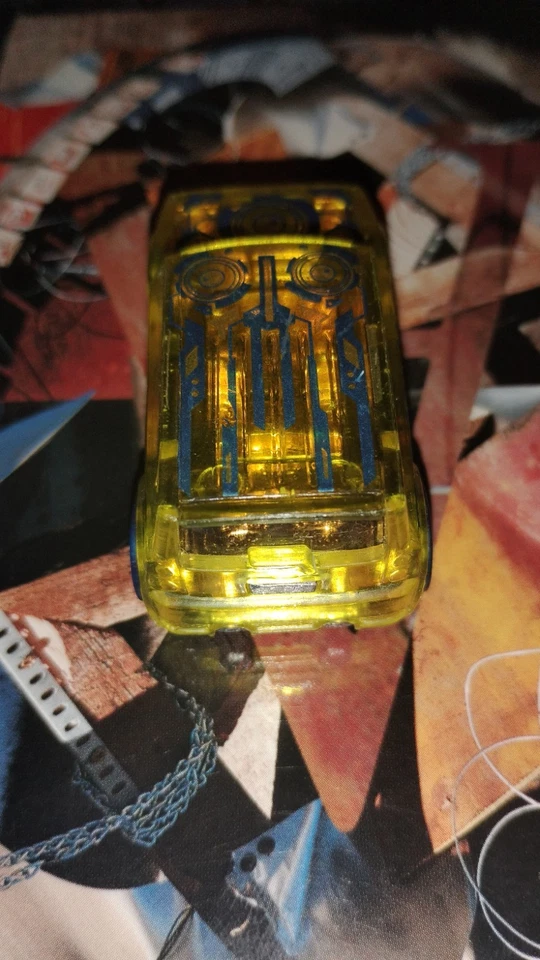 Hot Wheels Scion XB Amarillo Hot Wheels Multipack Exclusivo Foto 3 de 4