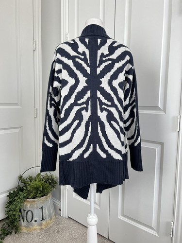 Neiman Marcus Women’s Navy White Zebra Pattern Open Front Cardigan Sweater Sz S - Picture 2 of 11
