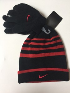 youth nike hat and gloves