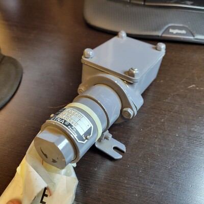 ETNA PRESSURE SWITCH VALVE  2833 F.2833 EM.34,2  NEW $199