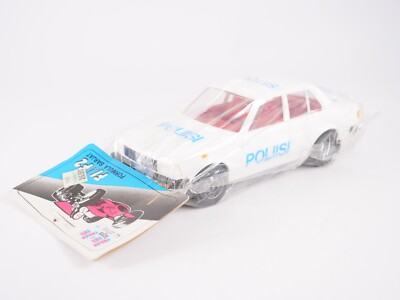 Ju-Ju Nyrhinen Finland Toyota Corolla Poliisi Plastik 23 CM IN Packung Ovp