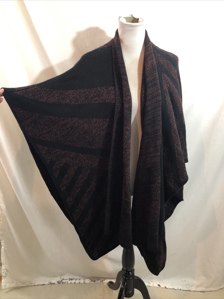 Suéter envolvente Lisa Rinna negro y borgoña - talla única para mujer Foto 2 de 4