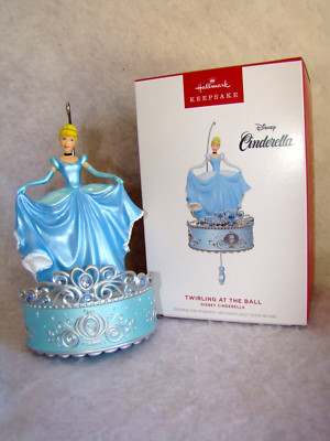 New HALLMARK Disney Cinderella Twirling At The Ball Ornament