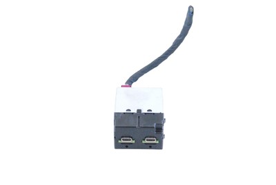 Volvo XC40 USB Socket 32375814 B4 2023 RHD 23810383 | eBay