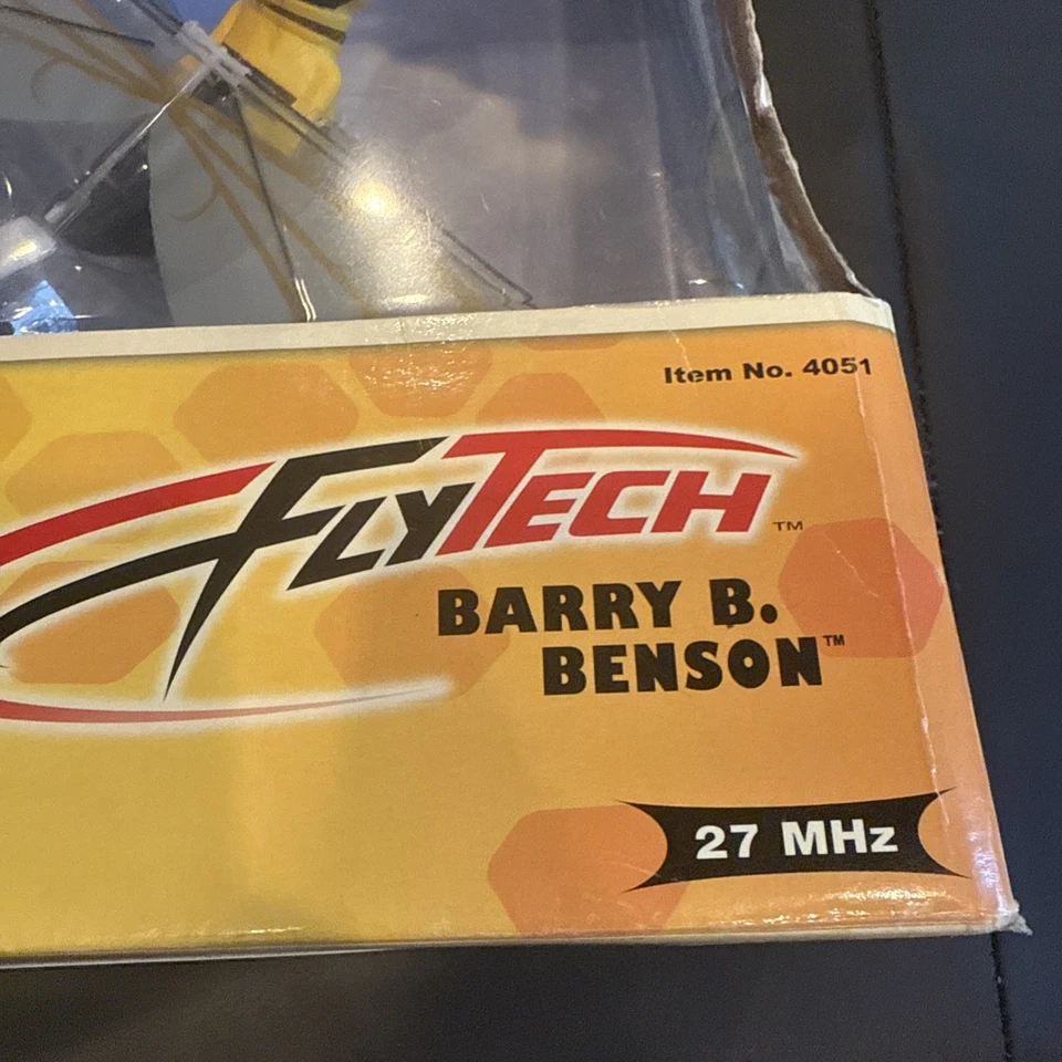DreamWorks Bee Movie Flytech WowWee Barry RC Winged Flyer Radio Shack New 2007 - Image 4 of 4