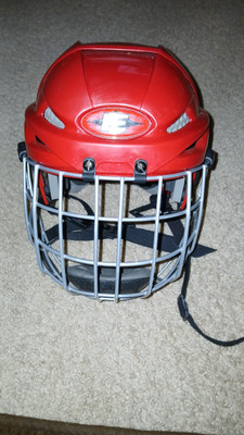 EASTON-STEALTH HOCKEY HELMET COMBO-S9-RED-X SMALL 6 3/8 -6 3/4