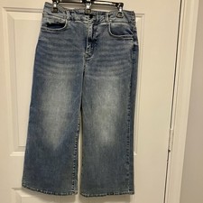 NYDJ Jeans 10 Blue Light Wash Wide Leg Crop Lift Tuck Tech Cool Embrace Womens