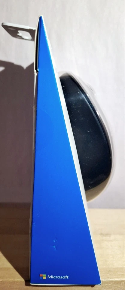 Microsoft Wireless 900 Full-Size Mouse (Black) PW4-00001 Model 1737, 1461 - Image 4 of 4