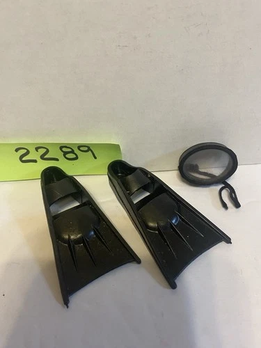 GI JOE 1964 BLACK WET SUIT SCUBA MASK AND BLACK FLIPPERS VINTAGE ORIGINAL