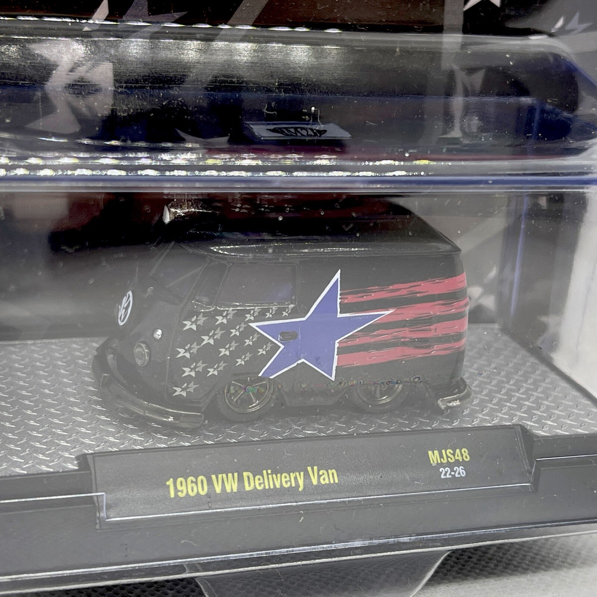 M2 Machines Mijo Exclusive Stars & Stripes 1960 VW Delivery