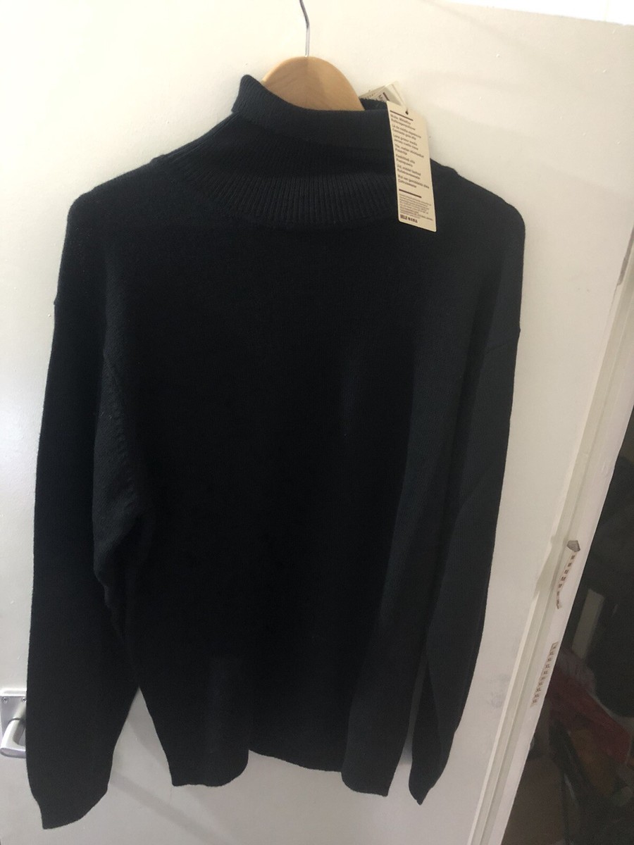 Muji Black wool Turtle Neck sweater Size L 22 Inches Pit To Pit