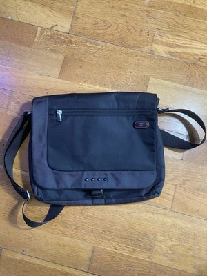 TUMI T-Tech 5138D Black Messenger Bag Laptop Shoulder Crossbody Bag Red Interior