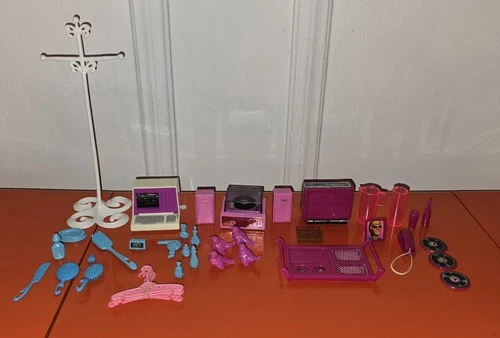 Lot Of Barbie Superstar Dream House  Vintage Accessories  1970s 1980s