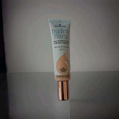 Essence Hydro Hero 24H Hydrating Tinted Cream - 05 Natural Ivory  .30 ml