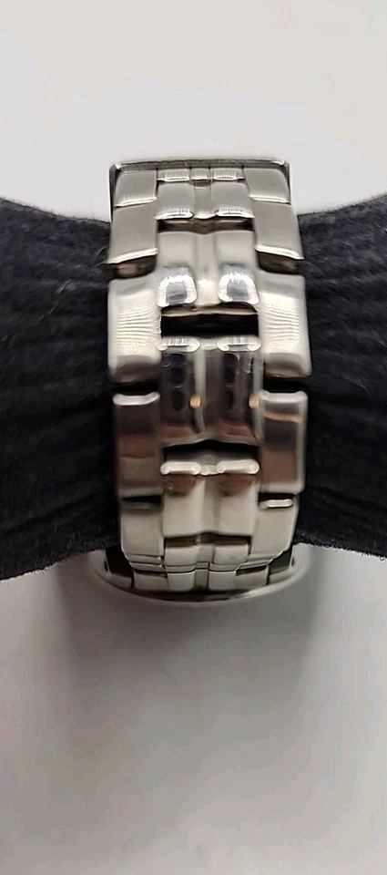 Reloj para mujer Fossil Memphis Grizzlies NBA acero inoxidable. Colección College  Foto 4 de 4