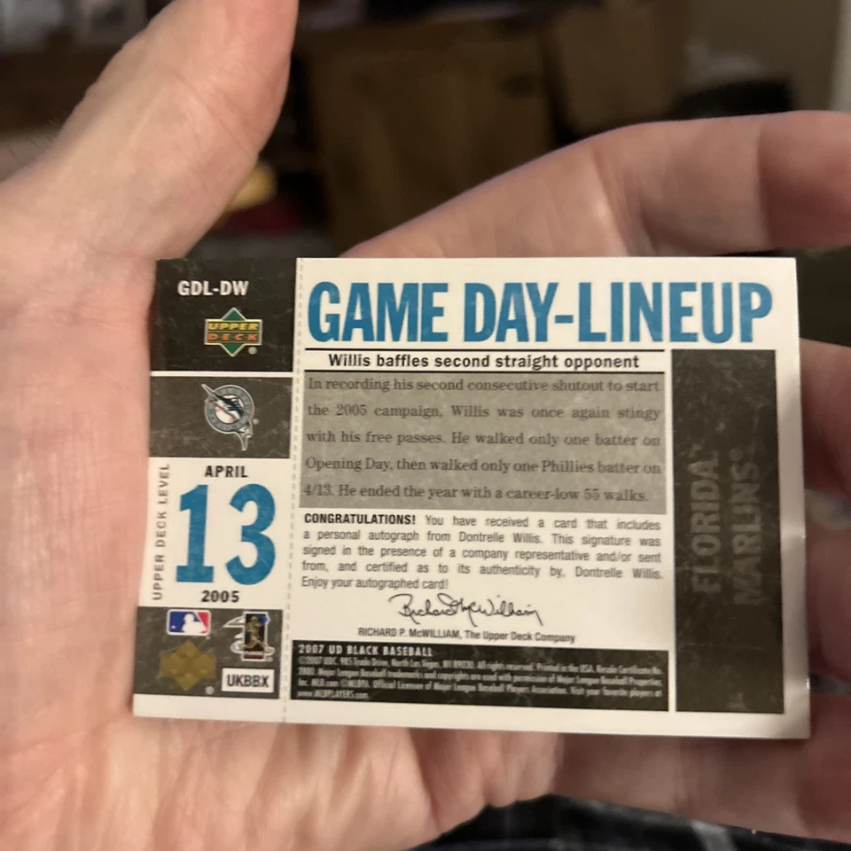 2007 Upper Deck Black - Game-Day Lineup Card Auto Dontrelle Willis /50 (AU) - Изображение 2 из 2