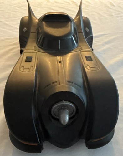 Jada Toys (Hollywood Rides) 1:16 Scale 1989 Batmobile USSB RC Toy Car W/ Remote - Picture 2 of 10