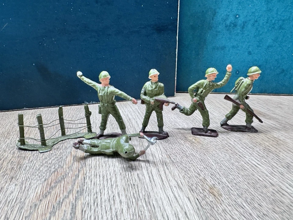 Cherilea: редкий набор - WW2 пехота в действии. Послевоенный c1950. Распаковано. - Изображение 4 из 4