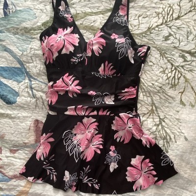 Women s 2XL Regular Swimdress 1Piece Pink & White Floral on Black