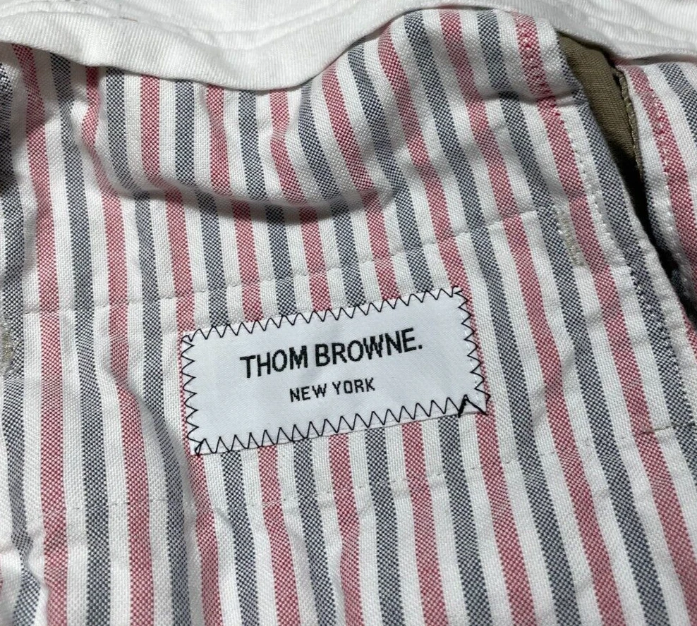Thom Browne Pantalone Chino Uomo Logo Tab Cotone Twill Marrone Cammello Taglia 3 (35 x 29)