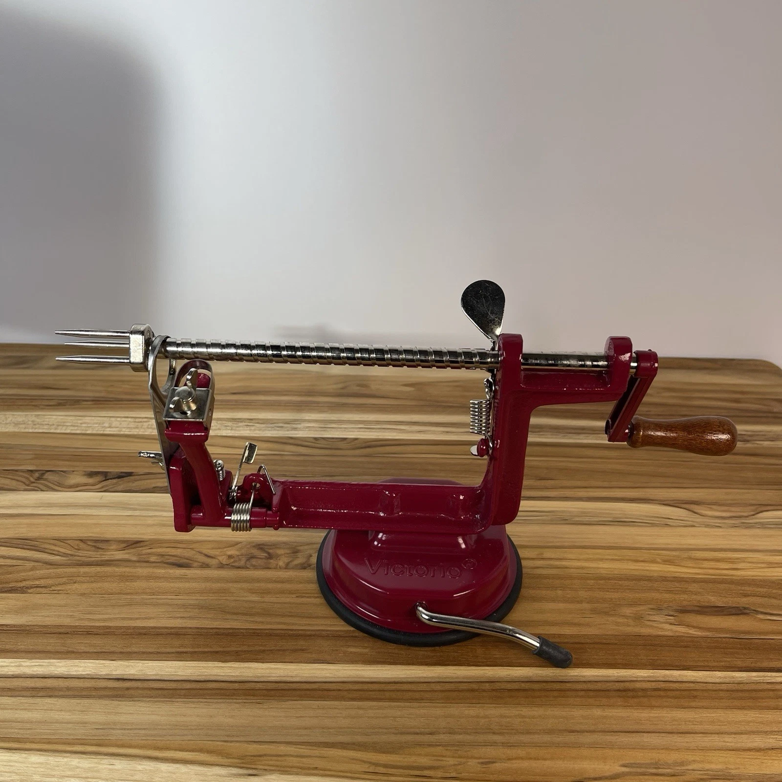 Johnny Apple Peeler by Victorio Suction Base Strong Cast Iron Red