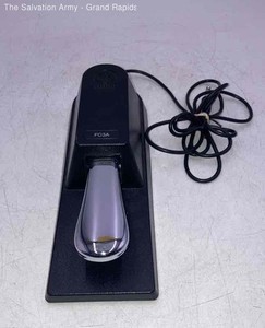Yamaha FC34 Gray Black Corded Electric Piano-Style Keyboard Pedal