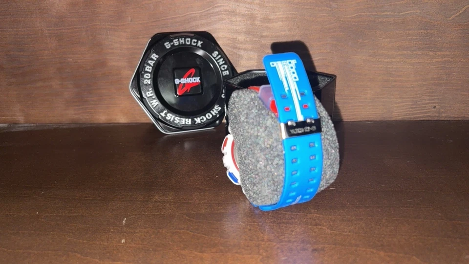 Casio G-SHOCK Optimus Prime GA110 Foto 4 de 4