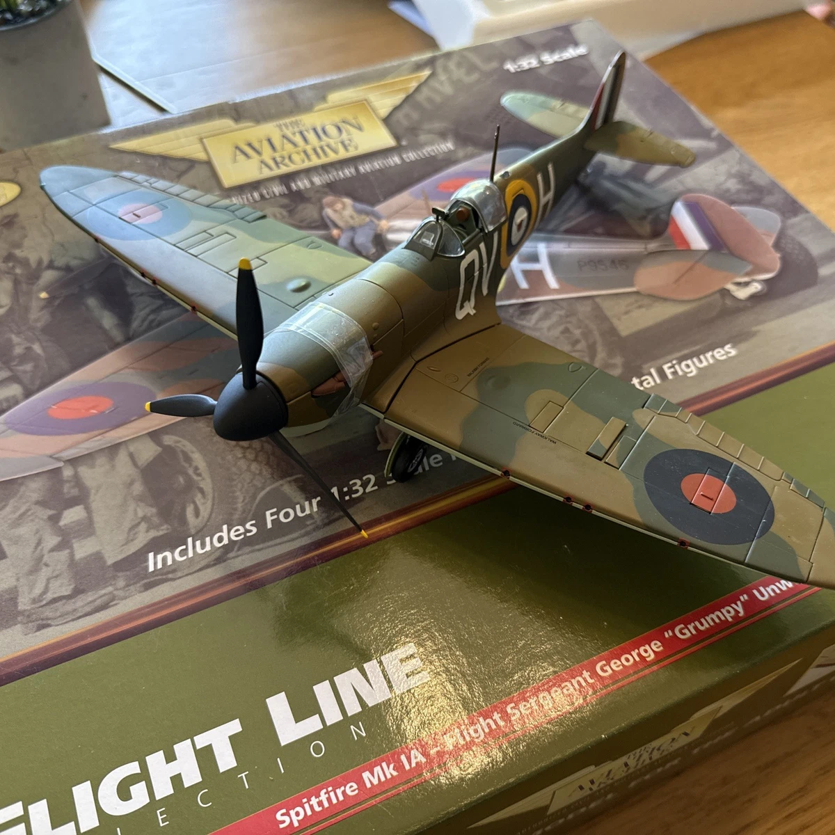 Corgi Spitfire 1:32 Contemporary Manufacture Aircrafts