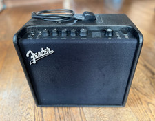 Fender Mustang LT25 Digital Modelling Guitar Amp