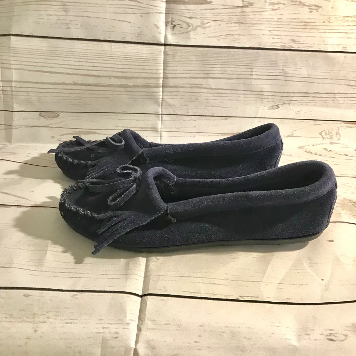 Minnetonka navy sale blue moccasins