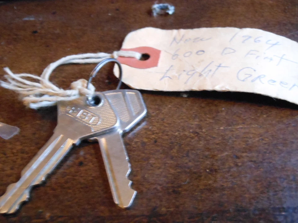 Fiat 600 D 1964 llave vintage #E08 con puño #231 Foto 2 de 2