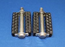UNBRANDED 1970's Block Pedal Set Fits Schwinn Sears Murray & OTHERS 1/2