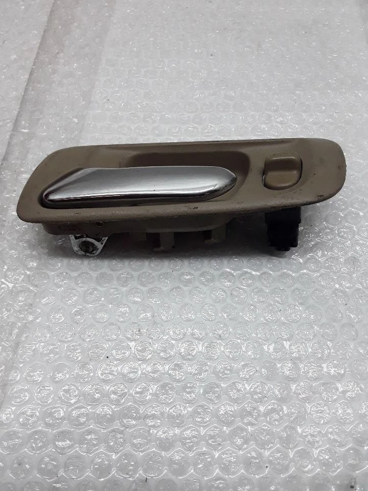 L/F 左起子前门内部把手 Chrome/Tan 2001 年本田 ODYSSEY Z-89P — 第 2/3 张图片