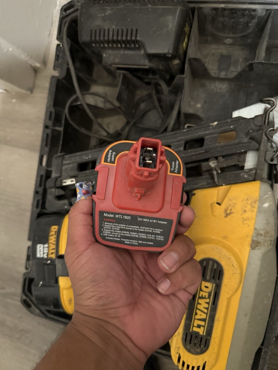 DeWalt DC618 18V Cordless XRP 16 Gauge Angled Finish Nailer (Entire Kit)  Read