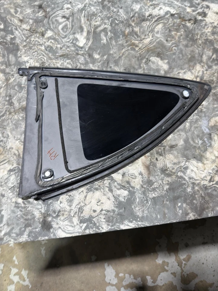 2013-2020 Subaru BRZ FRS 86 заднее правое под правую руку четверть стекла OEM - Изображение 2 из 2