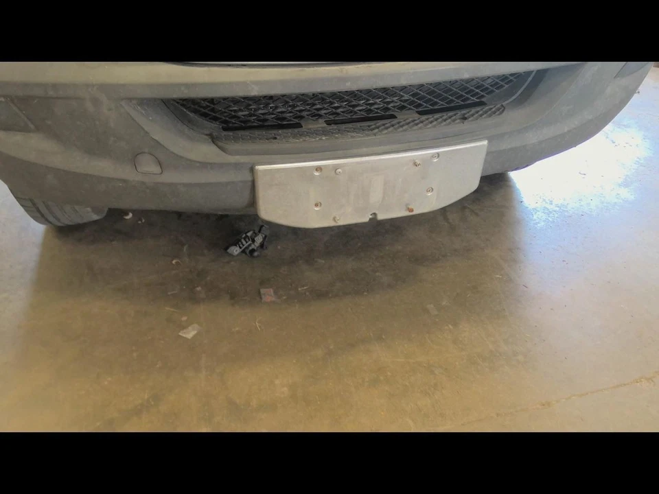 (LOCAL PICKUP ONLY) Front Bumper Textured Without Fog Lamps Fits 07-09 SPRINTER  Foto 2 de 4